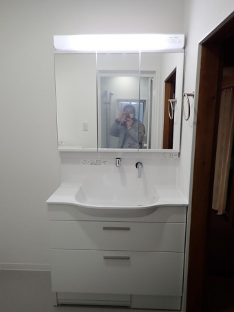 土台も補修し、安心して入浴できる浴室に 土台も補修し、安心して入浴できる浴室に